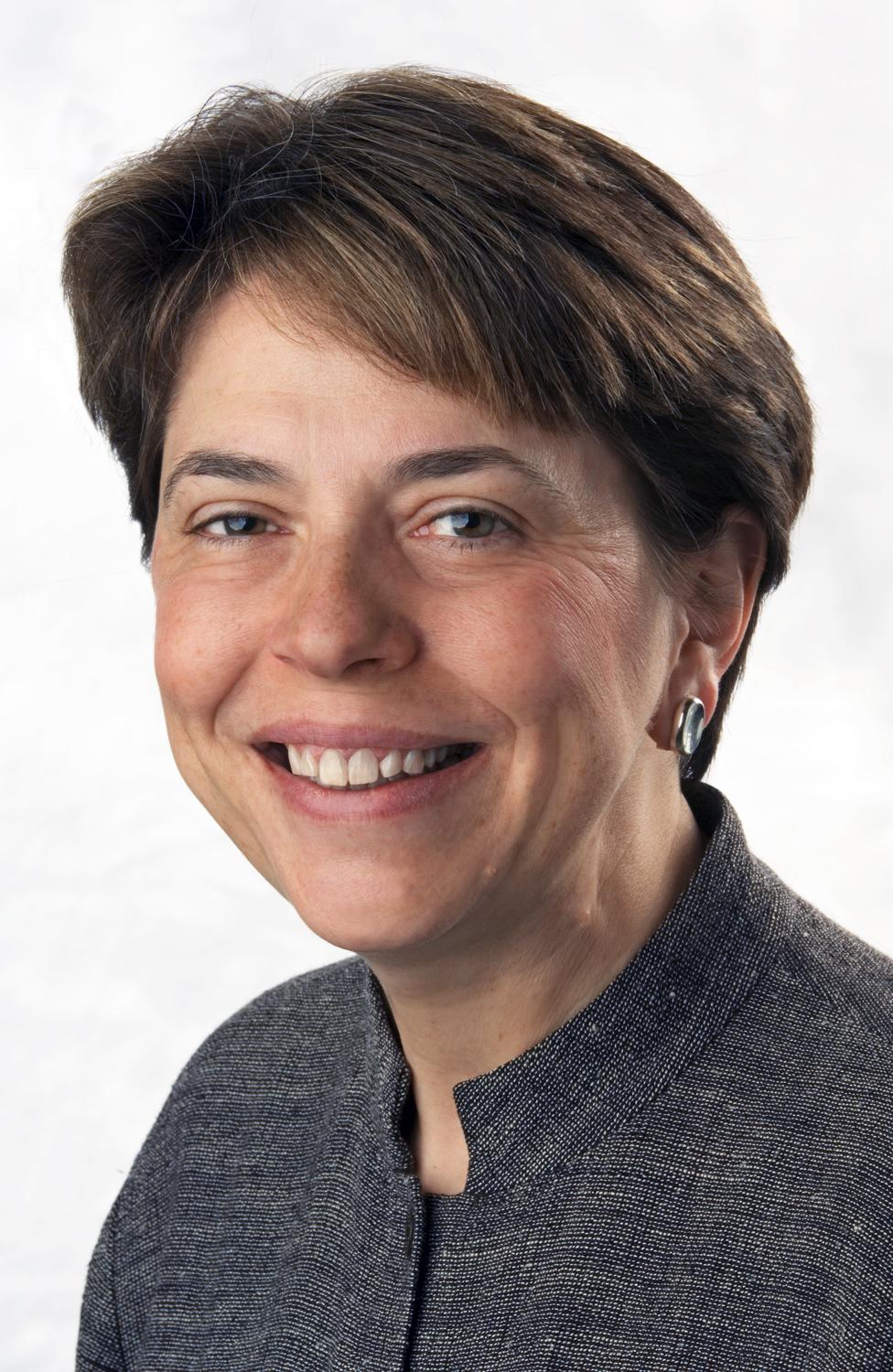 Eileen Roberts Headshot 